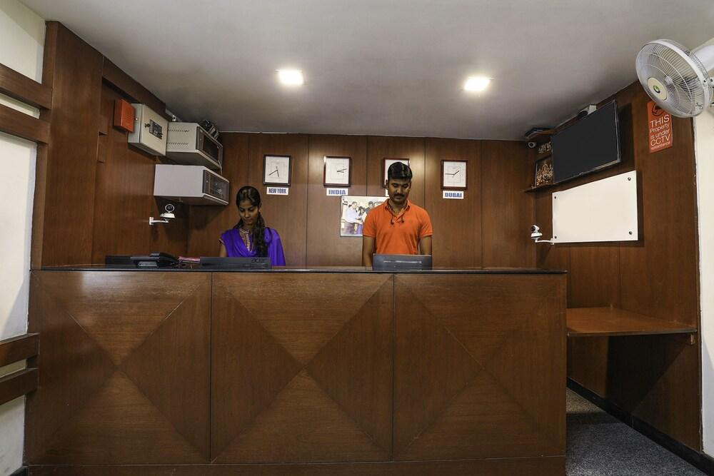 Treebo Trend Hotel Jp Plaza Nampally Hyderabad Luaran gambar