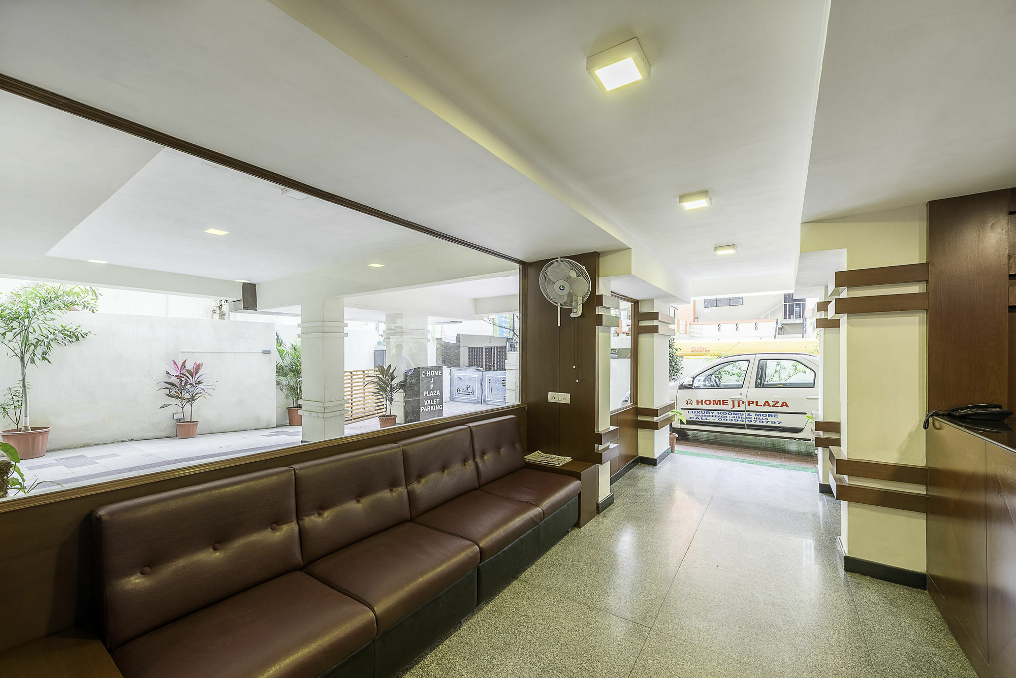 Treebo Trend Hotel Jp Plaza Nampally Hyderabad Luaran gambar