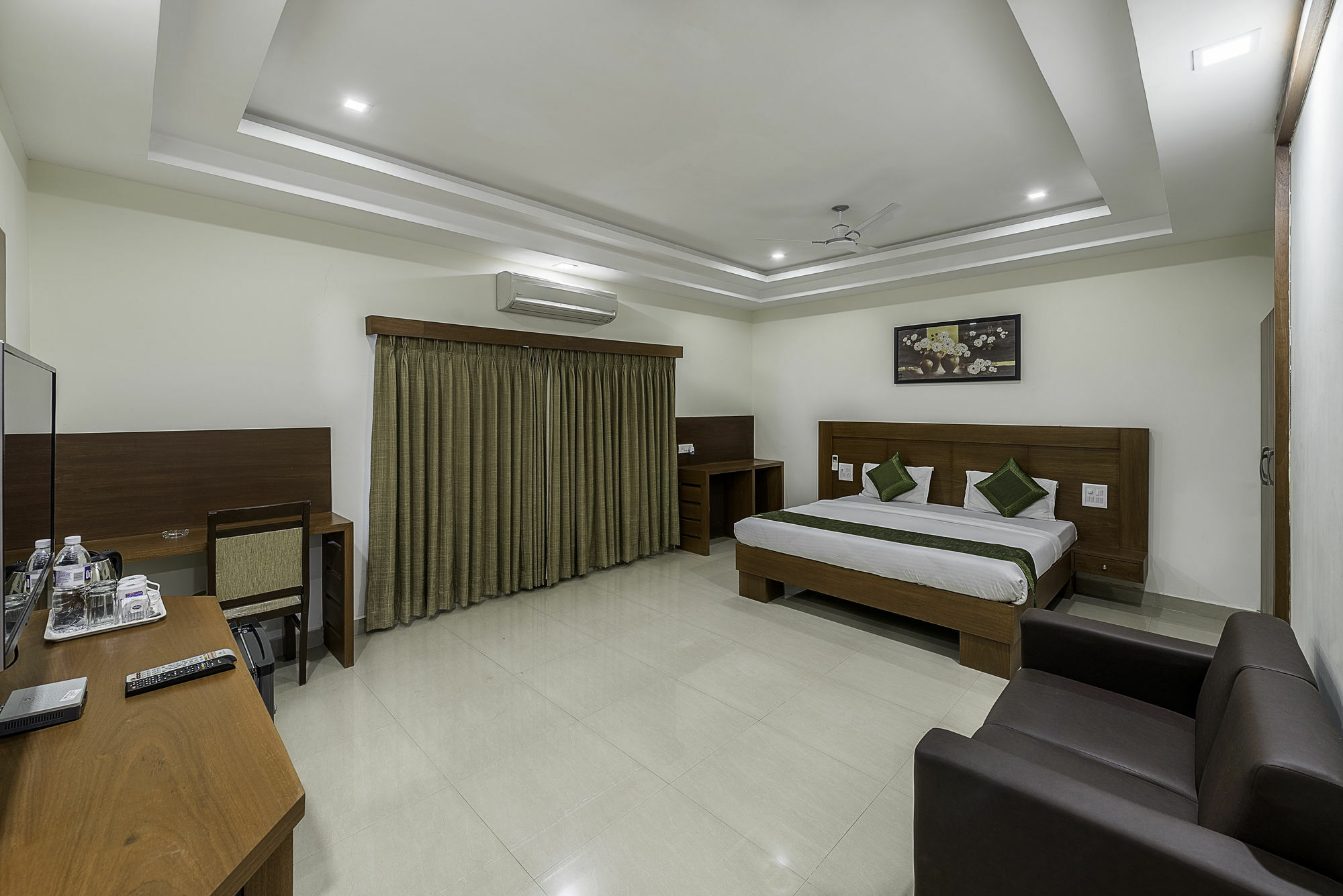 Treebo Trend Hotel Jp Plaza Nampally Hyderabad Luaran gambar