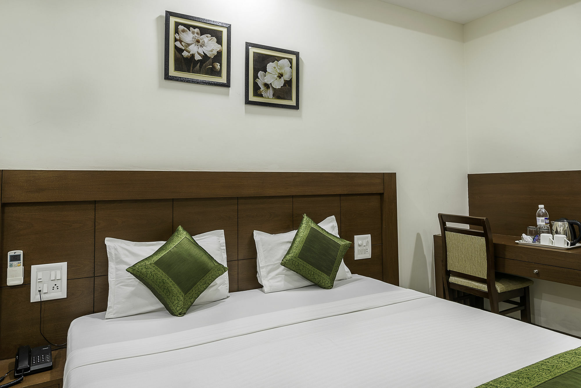 Treebo Trend Hotel Jp Plaza Nampally Hyderabad Luaran gambar
