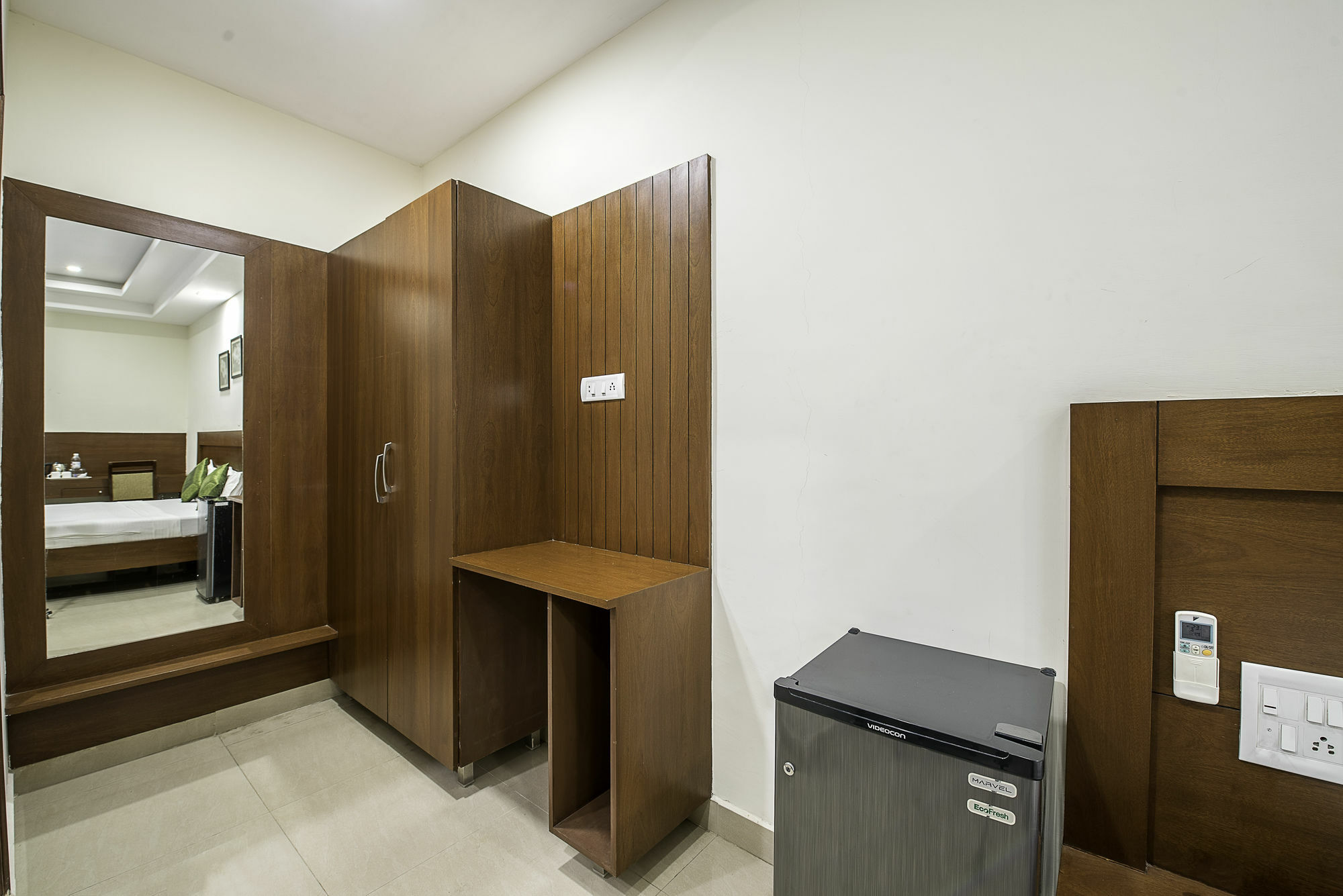 Treebo Trend Hotel Jp Plaza Nampally Hyderabad Luaran gambar