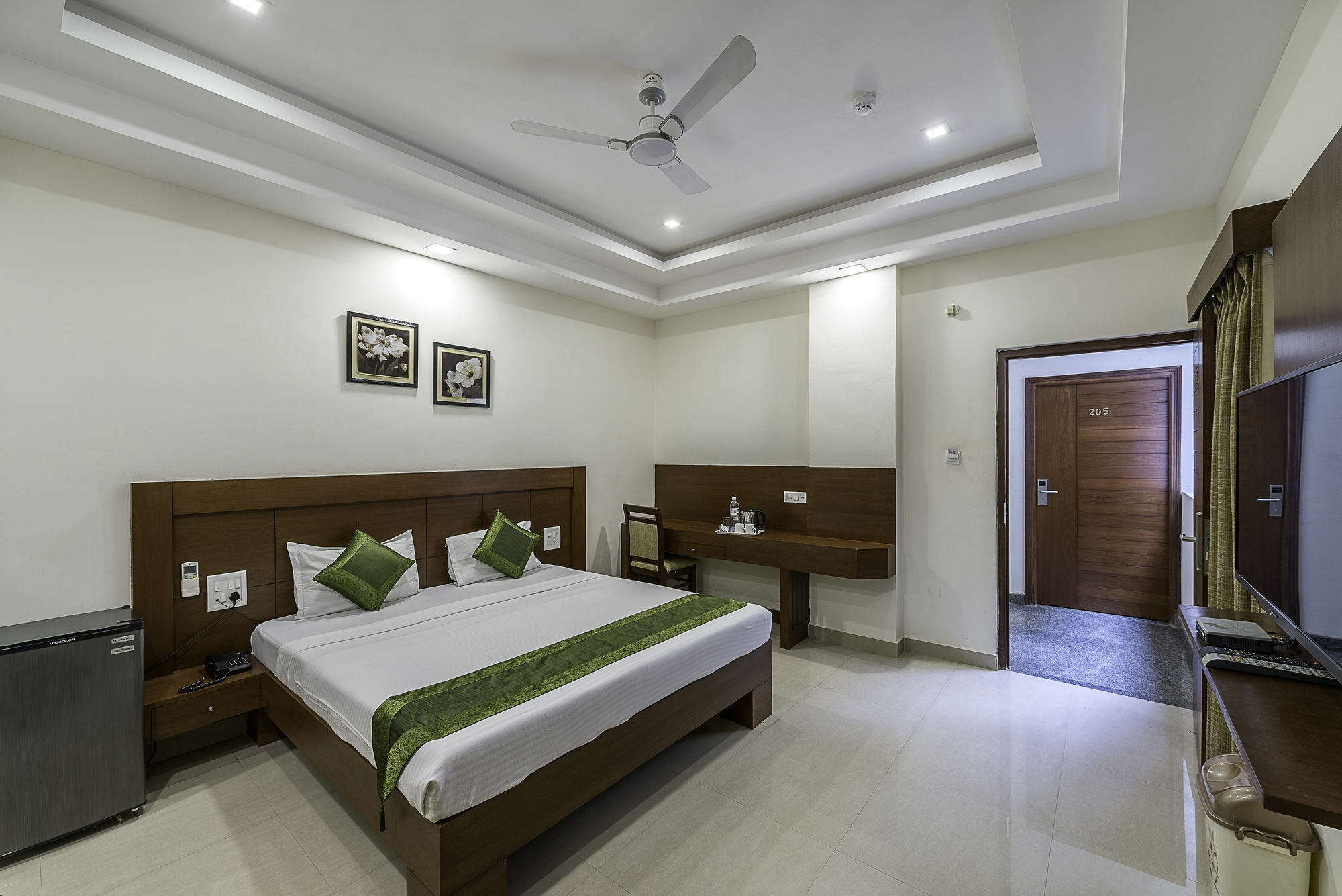 Treebo Trend Hotel Jp Plaza Nampally Hyderabad Luaran gambar